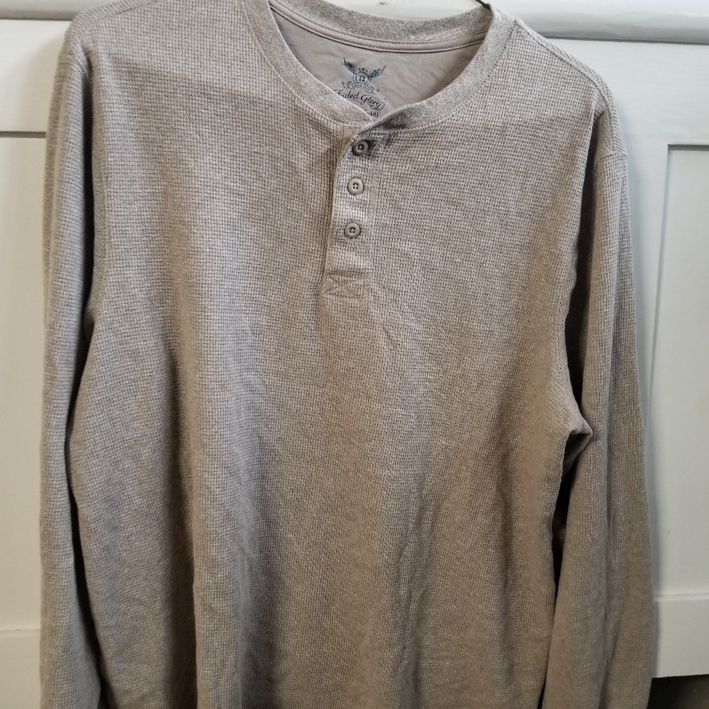 Mens XL thermal long sleeve shirt